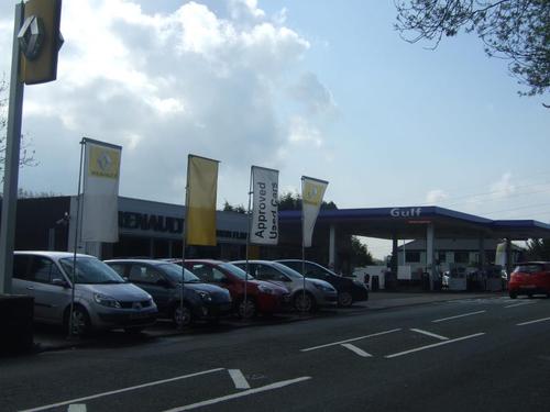 Leyshon Flint and Sons are a family run dealership specialising in New/Used Renault & Dacia, Service, Parts and MOT's. Located on Tondu Rd - Bridgend - CF31 4LL