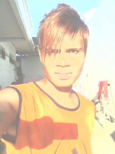 fahrienRipcurl's profile picture. 