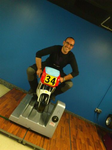 vespairis200's profile picture. 