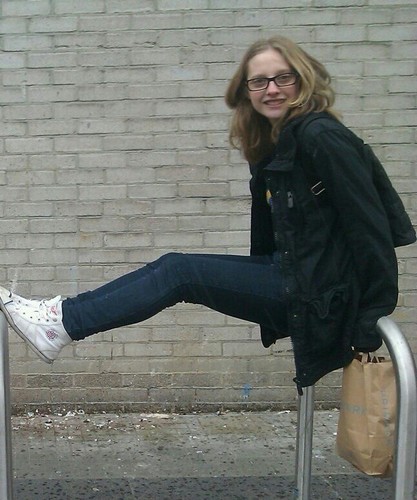 im 14 love to act dance and sing and just be with my mates