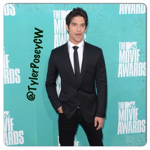 TylerPoseyCW's profile picture. Wasssssup up homies! #CozyPosey Here! Listen to me- Lost in Kostko! Mi Sistaa: Dianna ;D GOOF BALL• #TeamScrewEmotions..