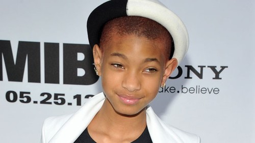 Fan page of actress & recording artist Willow Smith.