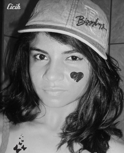 * Digα prα vidα eu sou mαis eu, digα pro αlvo αí vou eu,
flechα veloz nαs mãos de Deus, vαi em frente que o mundo é seu!