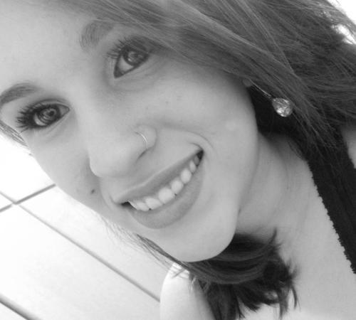 Cante, dance, beije, ame, odeie, brigue, grite, sorria .. mas com toda intensidade que for possível!