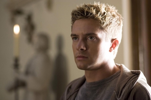 hi i'm eddie brock i use to work at the daliy bugle and i hate @_amazingspider and i'm venom