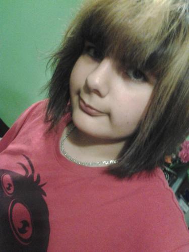 Hi my name is Brigi i from Czech Republic (Liberec) i am 13 years but in October I will be 14 I love one direction. :)) i love 30 seconds to mars :-))