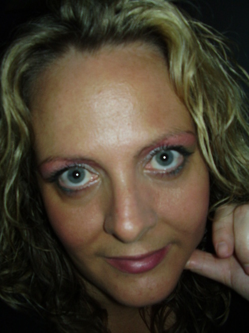 topalite's profile picture. eternal optomist, dreamer, lover of history, music, books, art, love, laughter, family, cupcakes, chai and financial freedom!