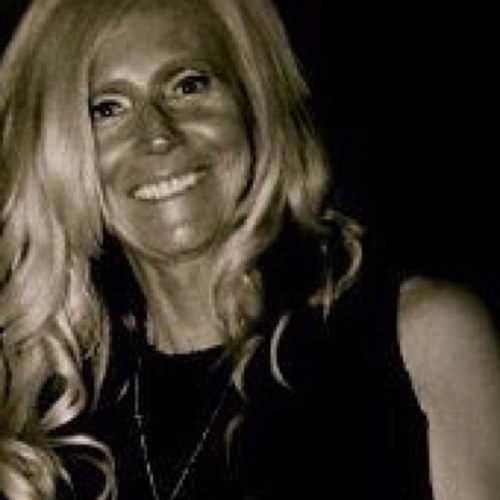 Indie Film Producer/Director/Actress/Model/Voiceover Talent. SOON: “TIME” film on WQED. “GARDEN CITY” Merit Winner-Best Short Film Fest-LaJolla CA!