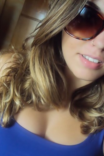 pra que eu vou me descrever se você vai acreditar no que os outros falam de mim !! -.-