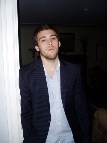Sport-playing jew, ADHD writer and I can't fit into tight jeans. Also, I'm from Canada