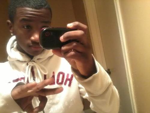 Blow trees...Fuck bad Hoez...Get Money...2 livee btw follow me tho