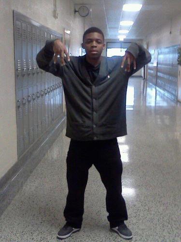 Ima Gangsta 18 & Cuff'n!;} lolx!,.. Everybdy Knw Gee, I'm fun to be round,& awys kep it St8 #600, F G & you won't go wrong!,.3Live;-}
