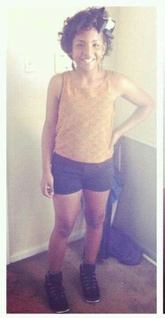--.... firsst off my namee nickOle .. im a cheerleader n my besttfriend is @Tweetin_itRight ;) so fOllow me n ima fOllow yOuu baack (: !