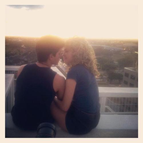 Eu sei, o mundo vai girar minha vez uma hora vai chegar, é só acreditar. Amo vocês  @Lua_Blanco e @Aguiarthur
Ofc: João Vitor Granja (Artuzinho)