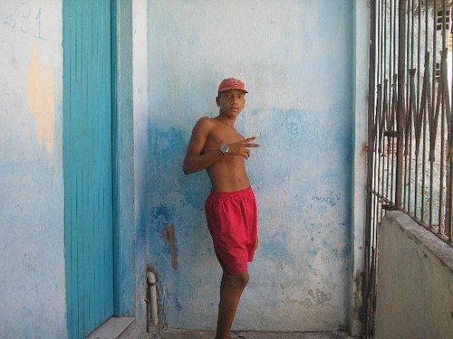 eu sou jeferson goooooosto muito de esporte gosto de praia tanto que trablho na praia gosto de baille