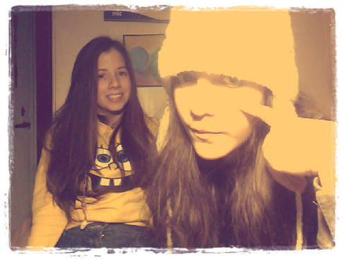 oli... ems.. soy de viña y voy en un cole me gusta la music ( a quien no) jskajskj y ems.. eso (: