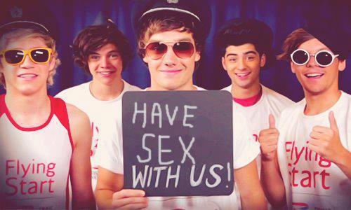 1D's official SEXX BUDDY ! be jel :') DIRECTIONER FOR LIFE !! Save Water, Shower With Harry Styles ;) Forever wishing Louis would stick his carrot in me :')