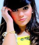 Ciumenta, dramática, chata, teimosa, mimada, feliz e infeliz. e Apenas Uma Menina ◕‿◕
 →♥←