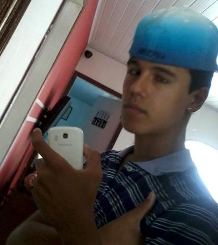 alegre, #TIMÃO sempre s2  e sou leal e divertido,  Segue ai ! facebook adc ai: https://t.co/tomoFpYh0s