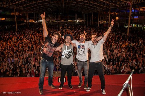 Novo portal de fãs e notícias sobre a banda @ValetesOficial, siga os integrantes: @emilvaletes @caiovaletes @vitorvaletes @deleovaletes
