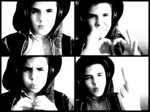 No planees mucho que la vida siempre se encarga de darle vuelta a todo, sueña mucho y apasionate con cada segundo de tu vida ♪♫