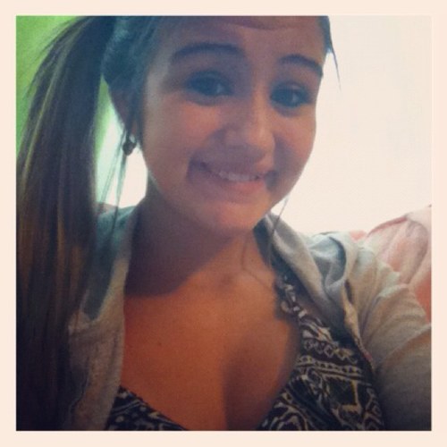Boothangg143's profile picture. Emilieeee | go head & hit that follow button .(: