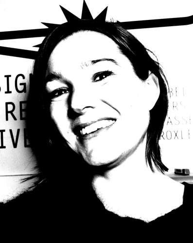 DorienZ's profile picture. Digital Anthropologist, Thinking, Writing, Teaching and Tinkering in the field of Technopolitics