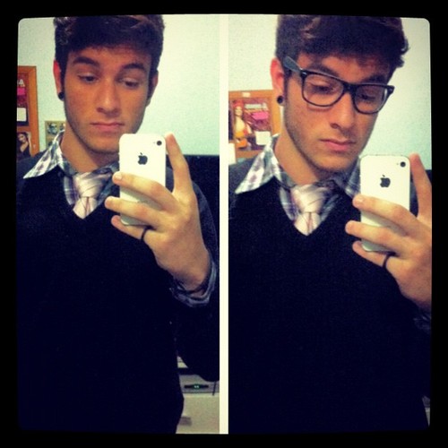 Queria ser poeta,poeta nao posso ser por que poeta pensa muito,e eu só penso em você... @rycaom_araujo . oficializado dia 30/04/12