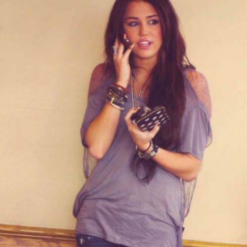 yahfake's profile picture. Got hacked. Making this a backup.