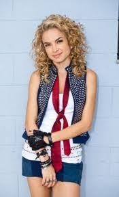 lua obrigada por alegrar meus dias com sua voz doce com seu olhar lindo emfim obrigada por existir!!!!!!! @Lua_Blanco