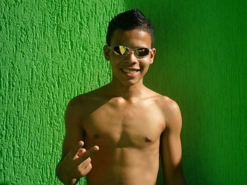 Flamenguista, filho de #Deus, amo a @umababuinaas2   @Cris_bello  @eaeMorenas2_  e os parceiros @gu_poloplay @eitaalyson_ @abada_guilherme e outros