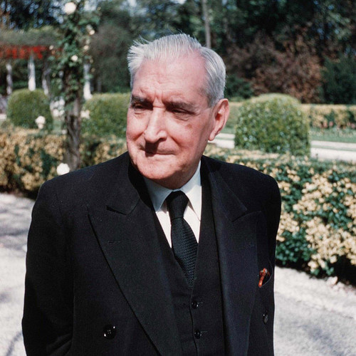 salahzaad5's profile picture. 研究もひとり、オタク活動もひとり、ツイートは独りよがり。あぷりのふぐあいで呟けぬhttp://t.co/dbivwwzyoE