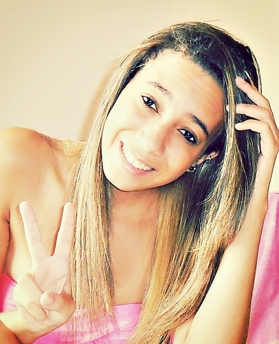 ... 19 anos, aquariana,divertida e Cruzeirence ! Cursando Biologia na #UESB. Vivo na  Fé&Positividade (yn) Se quiser segue aii, qe sigo de volta, vlw amores *-*