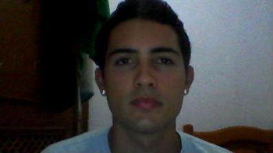 19 anos, ♍, adoro musica, namorar, ir à praia, cinema, estudar e jogar bola. Sou mais do que os olhos podem ver ;)