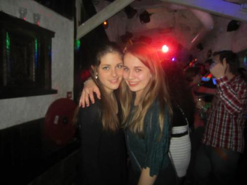 raketbouwers, pizzaexperts, sexy danseressen, pretty little pam en sofia. love @JesseMcCartney @Beau_Mirchoff en turk