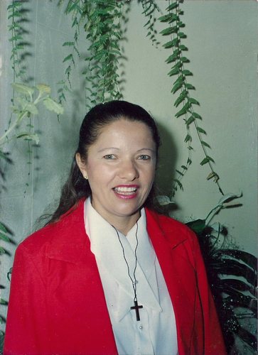 Sou @mariahsantos,Catolica Praticante,Casada,mãe e avó,+ FELIZ DO MUNDO s2.. ~~~~ MODERNA~~~~  ME Sigam por favor! Sigo de volta! KKKKKKK   ;)