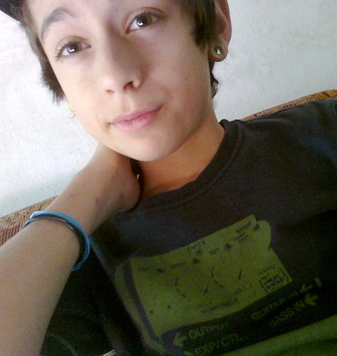 Estressante, antipático, anti-social, preguiçoso e bagunceiro.
Xbox Live: Glucky69