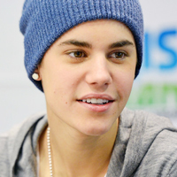 hi I'm from Brazil Santa Catarina, I LOVE YOU @justinbieber @studiomama @kennyHamilton todos os amigos do JB família e produção ♥ BELIEBER BRAZILIAN ♥