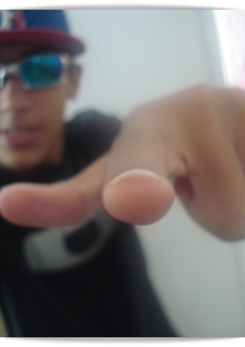 Leonardo rodrigues de OliveirÁ !  Ermão @_FeeeHenriQue  s2 ,  neggÁ pra smp @janainaMML  #♥        
           crίѕтσ νίνє єм мίм #♫♫