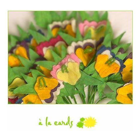 Dedicated to artistry in personal greetings, á la cards offers retailers a distinctive line of handcrafted three-dimensional greeting cards, gift cards and invi