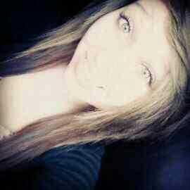 heey . im not plastic thats just my username , my friend made this account for me . i HATE the plastics & looooove One Direction.♥
