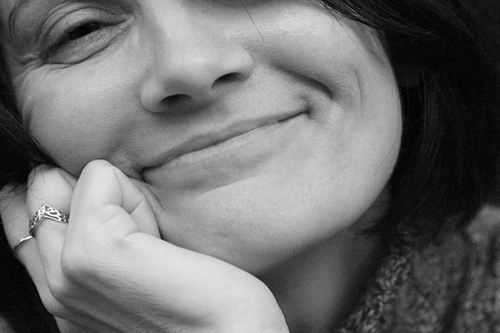 geboren und aufgewachsen in Prag, lebe in Frankfurt/Main, Multimediadesignerin und Fotografin