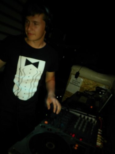 DJ HITMAN ) he Valery Khoma Gave birth in Vines in 1993 of DJ | SOUND Producer| REMIXER | Purposeful and quickly making progress fellow. Handwriting of his