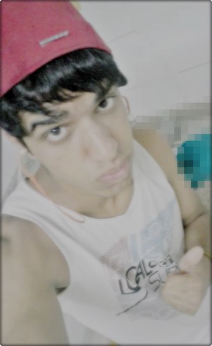 oie mt prazer meu nome e Rafael Morais tenho 18 ano.Doido,simpatico TENHO CIUMES PRA PORRA! e so feliz dms ! namorado da @i_Svedka,!