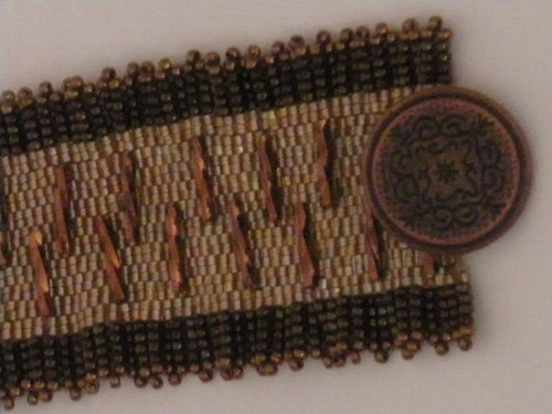 I create jewelry. Steampunk, beaded, beadwork, crystal and much more. Custom orders are always welcome.