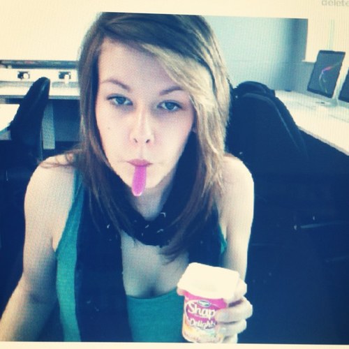 layna_kategy's profile picture. Photography & Design, Tea, Coffee & Cats. I love my James and everything he has helped me achieve 3