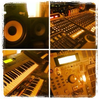 Producer/Songwriter/Social Activist/God's Son/Control Freak!!!

KlephDollaz!-#SQUAREINTHECIRCLE LP.  DownLoad Here---- http://t.co/bRQ9JUba