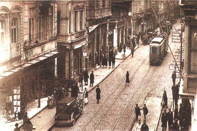 İstanbul Gezi Rehberiniz Gezmek ve Eğlenceli Mekanları Keşif Etmek Biz İle Daha Kolaydır. http://t.co/eiZCyFnT