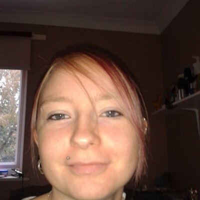 Profile Picture of Amanda Parkinson (@86_mandy26) on Twitter
