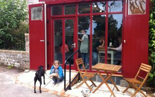 Fivehead baptist church's community coffee shop - fresh ground fair trade coffee & other drinks. Home baked cakes & a warm welcome